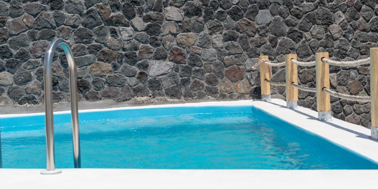 White Dream Suites Fira  Dış mekan fotoğraf